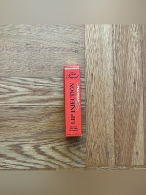 Too Faced Lip Plumper